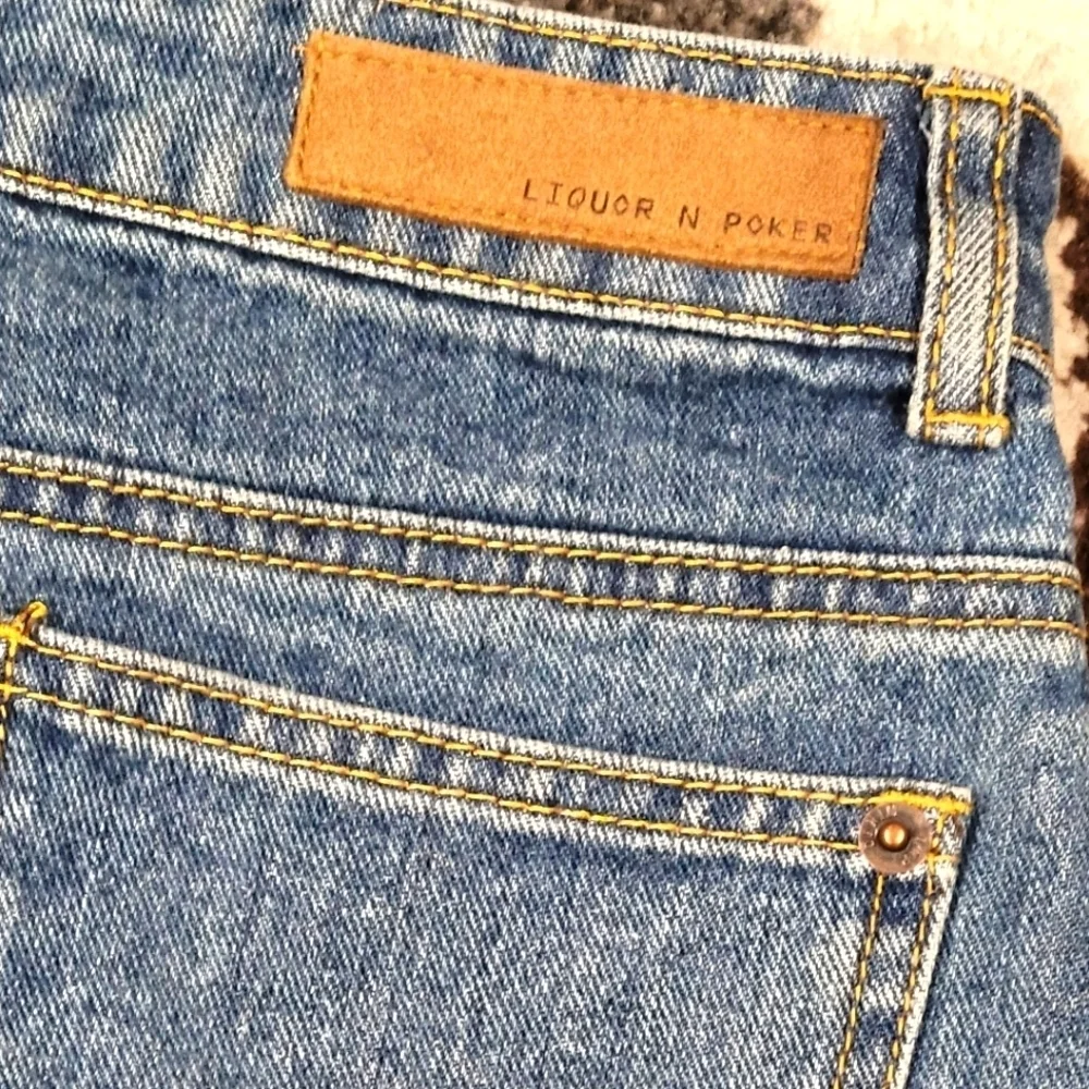 Liquor N Poker Raw Hem Medium Wash Denim Mini Skirt Sz 2/ UK 6 - Picture 5 of 10